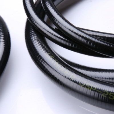 食品機(jī)械頻繁清潔，什么軟管耐沖又耐腐蝕？